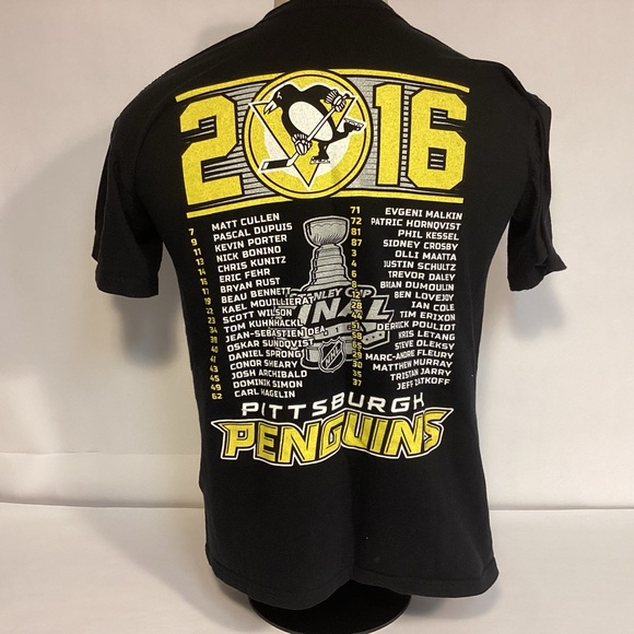 Pittsburgh Penguins 2016 Stanley Cup Defend the Burgh men’s t-shirt size medium - Picture 3 of 7